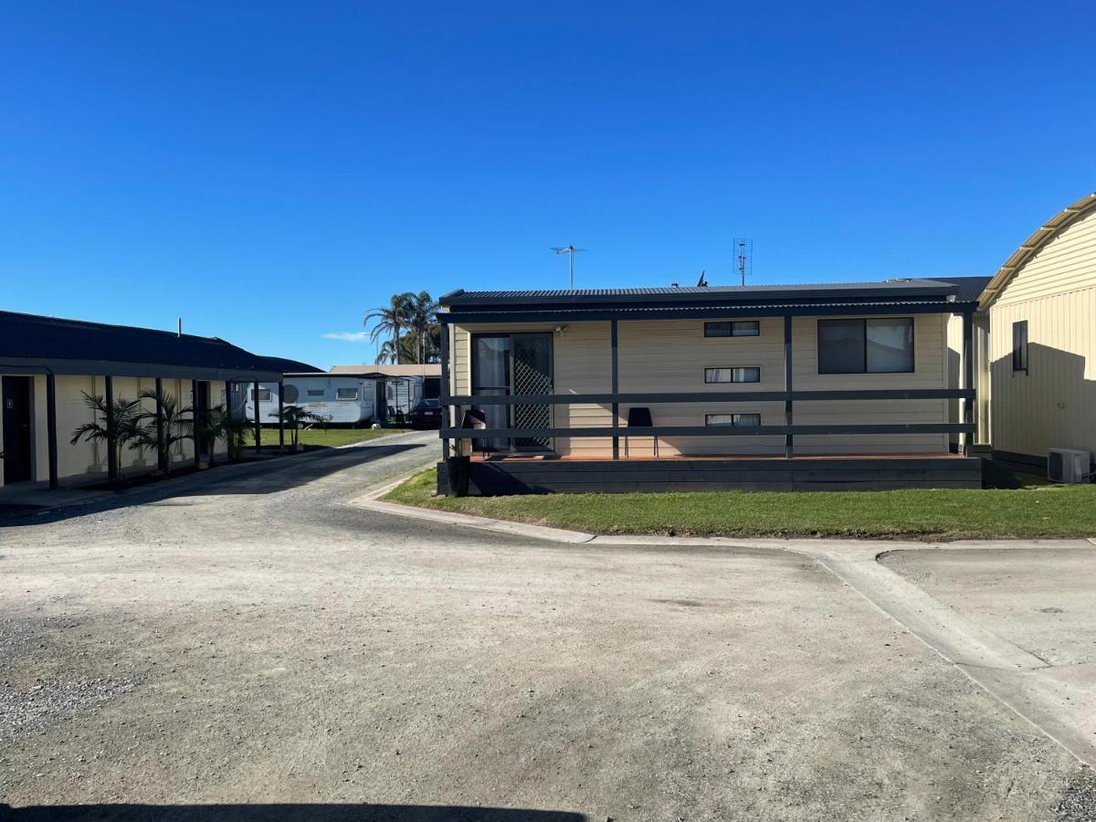 Lakes Main Holiday Park 莱克斯恩特伦斯 外观 照片