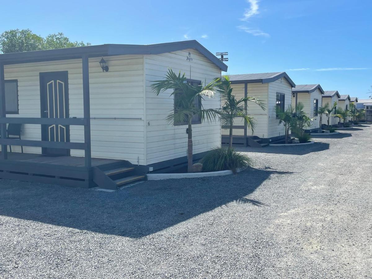 Lakes Main Holiday Park 莱克斯恩特伦斯 外观 照片